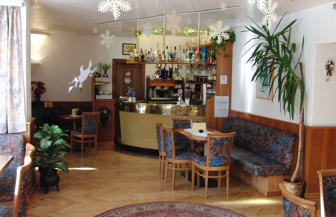 Hotel Villa Emilia-1